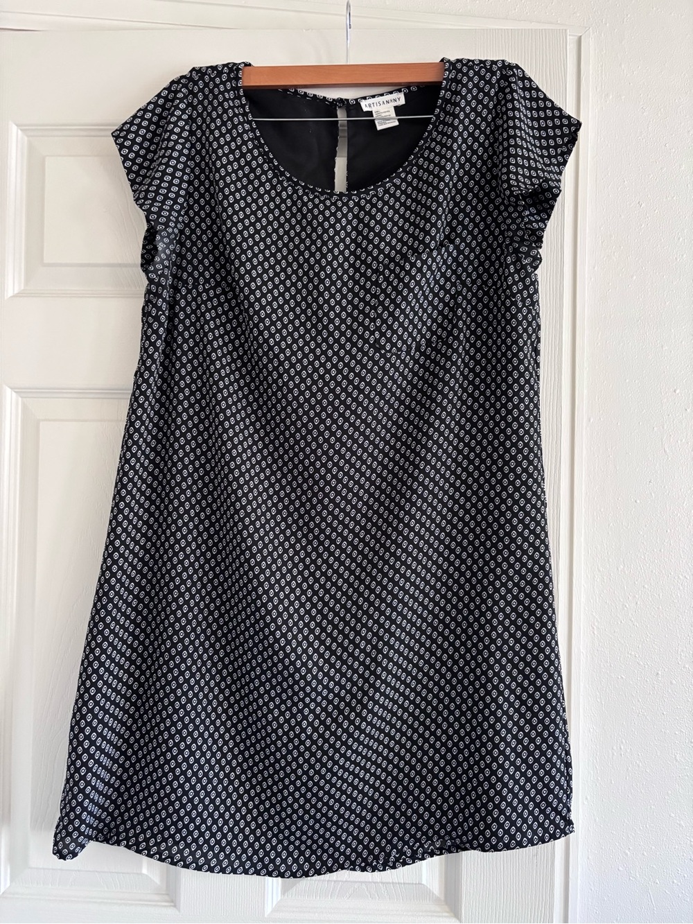 Artisan Ny Black and White Mini Shift Dress